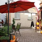 Altes Haeusle Am Waschbach Anno 1625 Und Privat Apartman Edenkoben