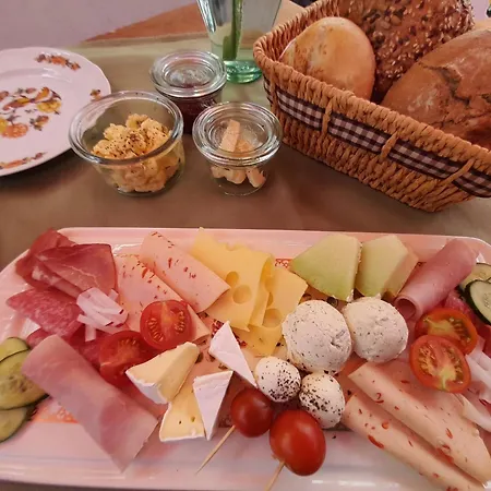 Altes Haeusle Am Waschbach Anno 1625 Und Doppelzimmer * Edenkoben