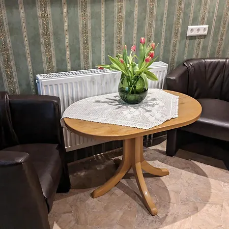 Altes Haeusle Am Waschbach Anno 1625 Und Doppelzimmer Apartment