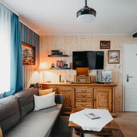 Altes Haeusle Am Waschbach Anno 1625 Und Doppelzimmer Lägenhet Edenkoben