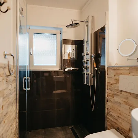 Altes Haeusle Am Waschbach - Historisches Haeuschen Mit Privat & Sauna