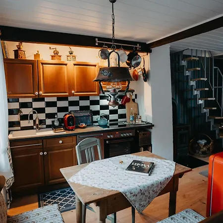 Apartman Altes Haeusle Am Waschbach - Historisches Haeuschen Mit Privat & Sauna Edenkoben
