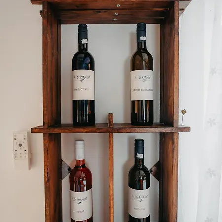 Altes Haeusle Am Waschbach Anno 1625 Und Doppelzimmer * Edenkoben