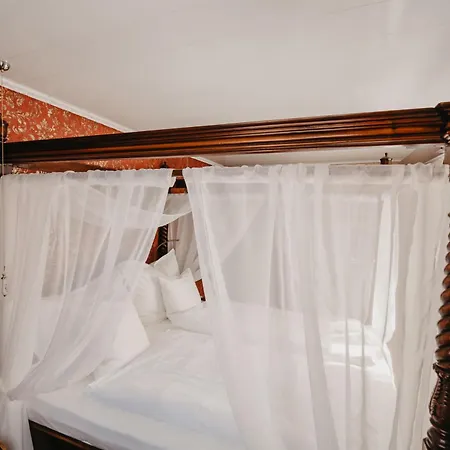 Altes Haeusle Am Waschbach Anno 1625 Und Doppelzimmer Διαμέρισμα Edenkoben