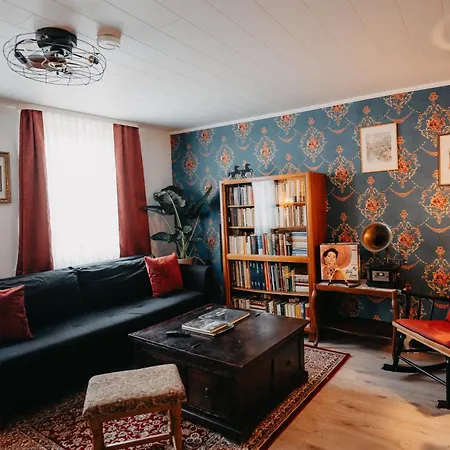 Апартаменты Altes Haeusle Am Waschbach Anno 1625 Und Doppelzimmer