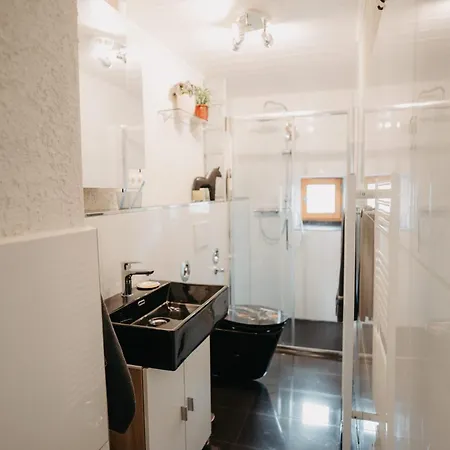 Altes Haeusle Am Waschbach - Historisches Haeuschen Mit Privat & Sauna Apartman *