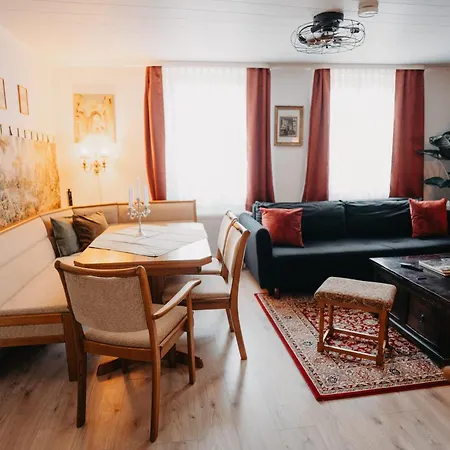 Altes Haeusle Am Waschbach Anno 1625 Und Doppelzimmer Edenkoben