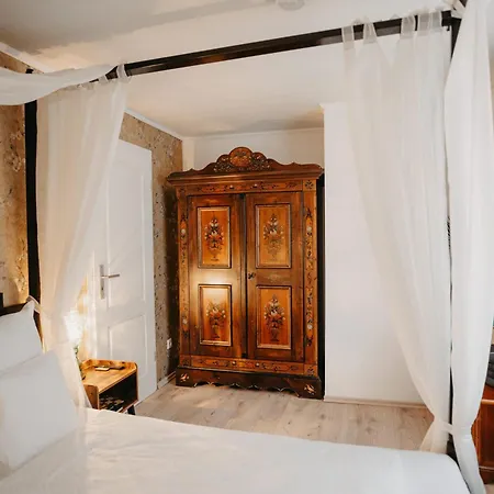 Altes Haeusle Am Waschbach Anno 1625 Und Doppelzimmer * 埃登科本