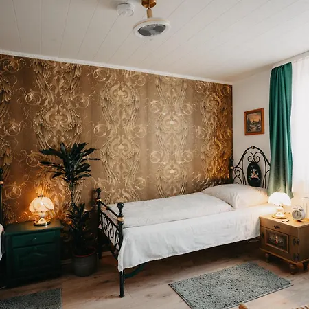 Altes Haeusle Am Waschbach - Historisches Haeuschen Mit Privat & Sauna