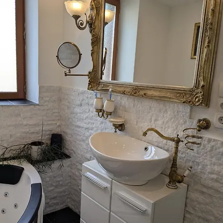 Altes Haeusle Am Waschbach - Historisches Haeuschen Mit Privat & Sauna Apartman Edenkoben
