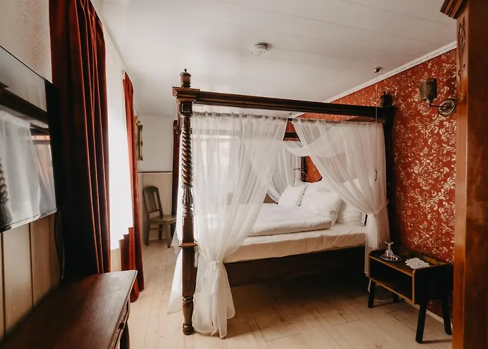 Altes Haeusle Am Waschbach Anno 1625 Und Doppelzimmer 埃登科本