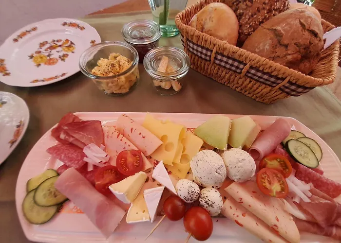 Altes Haeusle Am Waschbach Anno 1625 Und Doppelzimmer * Edenkoben