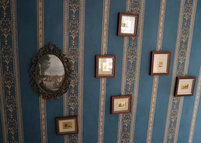 Altes Haeusle Am Waschbach Anno 1625 Und Privat * 埃登科本