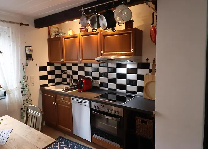 Altes Haeusle Am Waschbach Anno 1625 Und Doppelzimmer Apartment