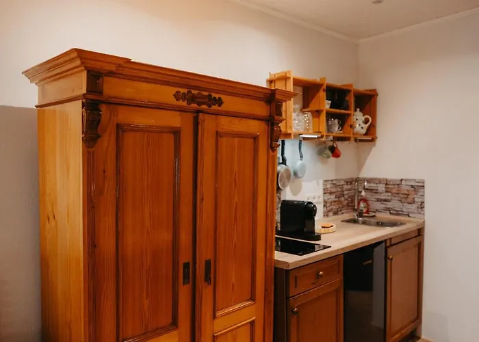 Apartment Altes Haeusle Am Waschbach Anno 1625 Und Doppelzimmer Edenkoben