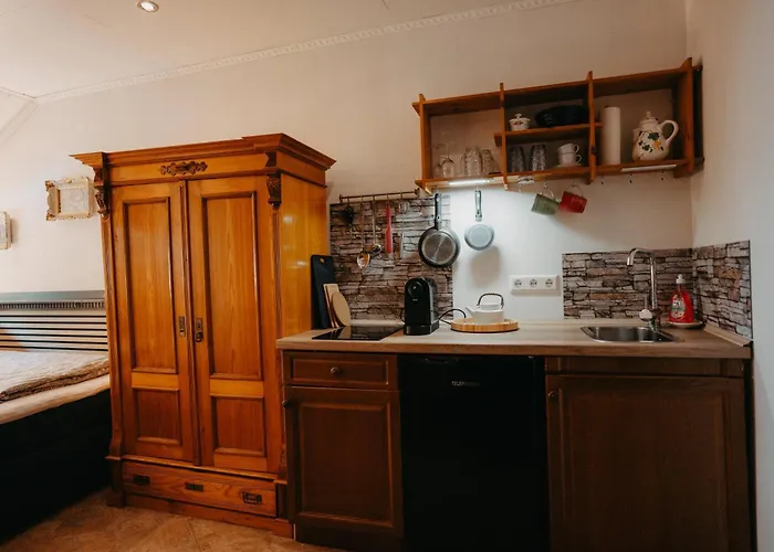 Altes Haeusle Am Waschbach Anno 1625 Und Doppelzimmer Apartment