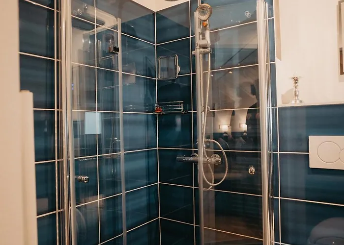 Altes Haeusle Am Waschbach Anno 1625 Und Doppelzimmer Apartment *