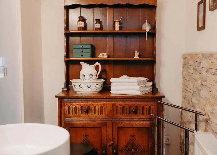 Apartment Altes Haeusle Am Waschbach Anno 1625 Und Doppelzimmer *