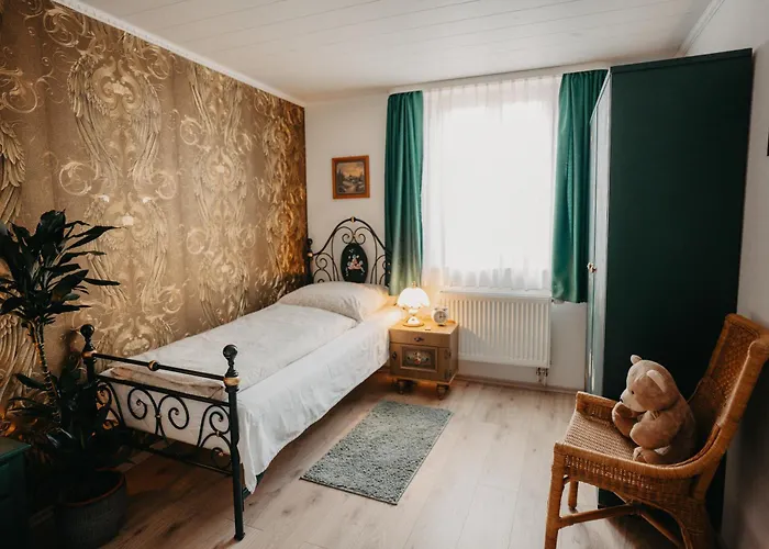 Altes Haeusle Am Waschbach Anno 1625 Und Privat 埃登科本