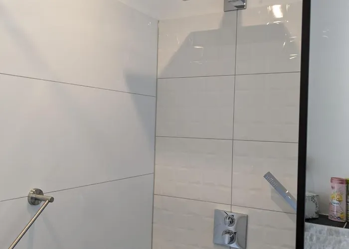 Altes Haeusle Am Waschbach Anno 1625 Und Doppelzimmer * Edenkoben