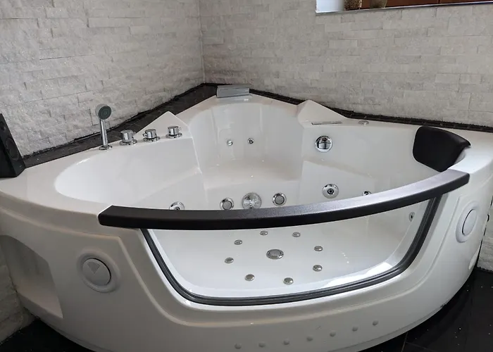 Altes Haeusle Am Waschbach Anno 1625 Und Doppelzimmer Apartment *