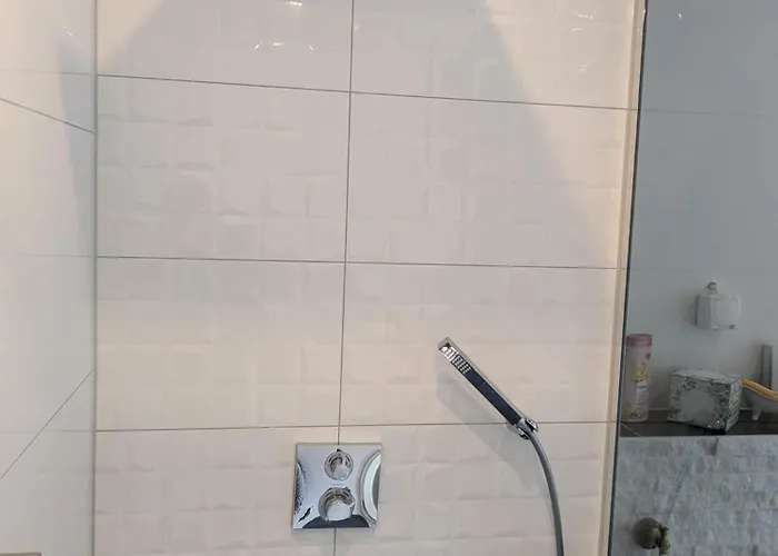 Altes Haeusle Am Waschbach Anno 1625 Und Doppelzimmer * Edenkoben